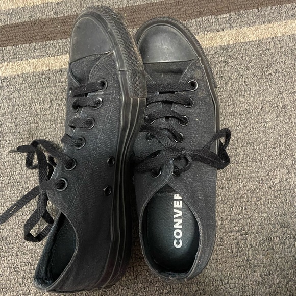 Black Converse - Picture 1 of 3